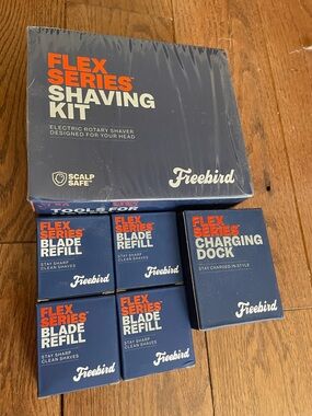 Freebird Flex Series Shaving Kit and extras